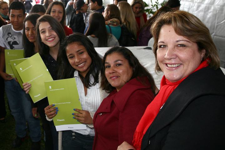 A iniciativa anual premia os 200 melhores alunos do ensino médio de Pindamonhangaba, considerando-se os seguintes critérios: média mínima nove em todas as matérias, frequência escolar e bom comportamento. (Foto: divulgação)