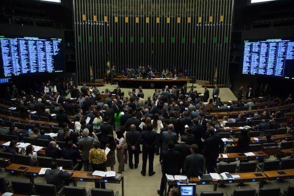 Plenário da Câmara aprovou o texto principal do projeto que amplia o alcance do Supersimples. (Foto: Fabio Rodrigues Pozzebom/Agência Brasil)