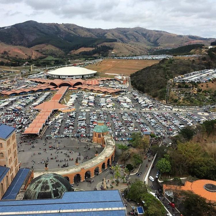 Pátio do Santuário Nacional em Aparecida. (Foto: Departamento de Trânsito/Santuário de Aparecida)