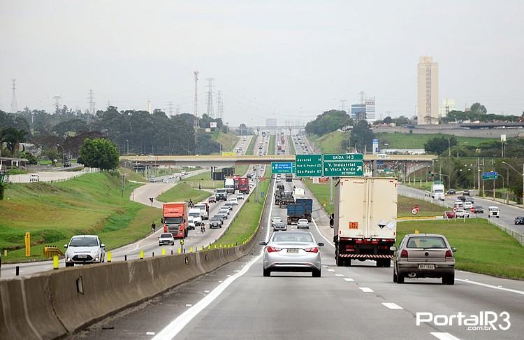 Trecho da via Dutra em São José dos Campos. (Foto: PortalR3)