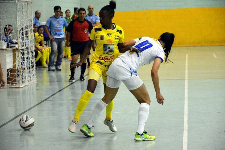 Equipe jogou diante de sua torcida e venceu. (Foto: Alex Santos/Futsal Feminino SJC)