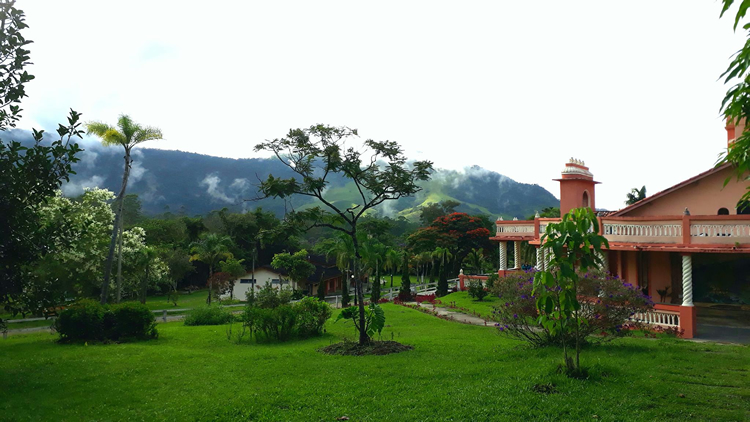 Fazenda Nova Gokula - Pindamonhangaba 