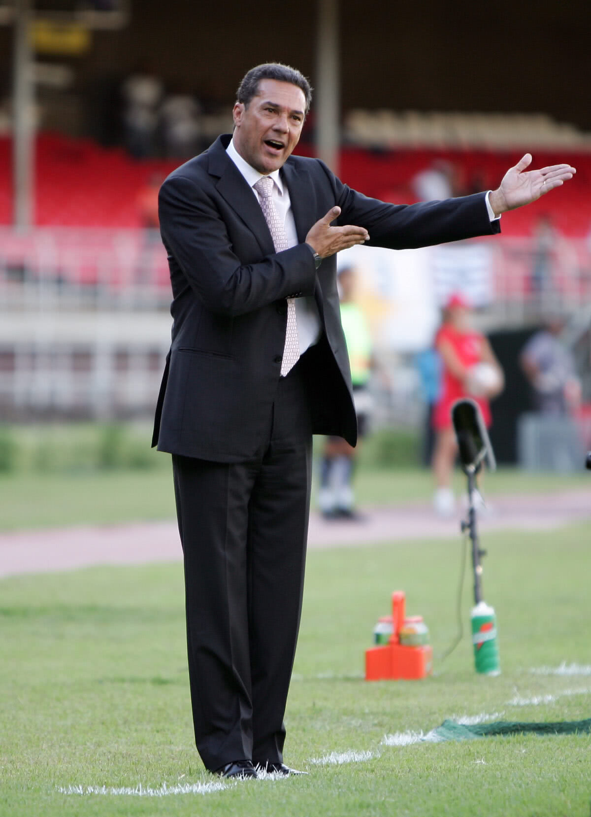 Técnico Vanderlei Luxemburgo está de volta ao Vasco da ...