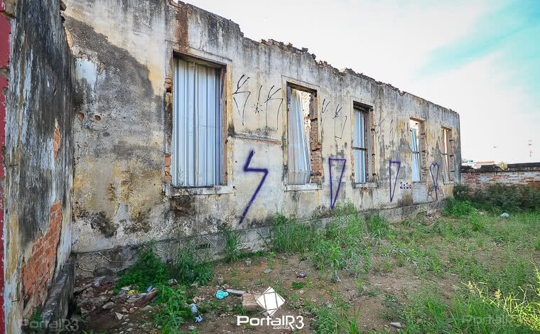 Restauro da casa na Estação da EFCB em Pinda