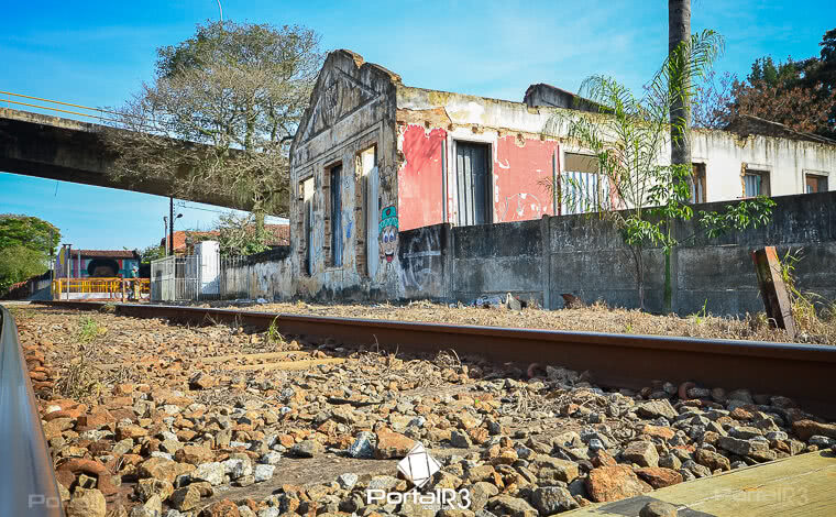 Restauro da casa na Estação da EFCB em Pinda