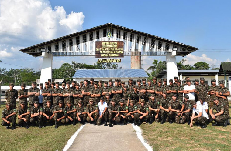 Exército Brasileiro realiza reconhecimento de fronteira no Pico da