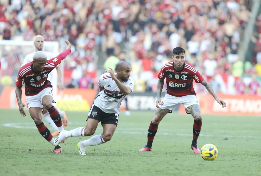 Flamengo e São Paulo fazem primeiro jogo da final da Copa do