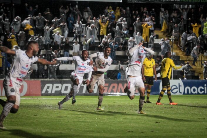 Brusque conquista vitória importante fora de casa sobre o Botafogo-PB