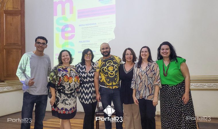 Participantes da primeira noite da Semana de Museus 2024 em Pindamonhangaba.