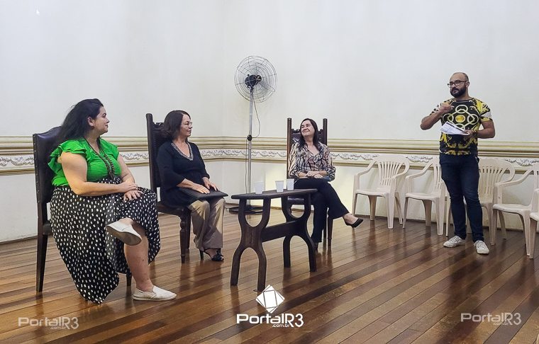 Semana de Museus 2024 em Pindamonhangaba com a presença de Rachel Duarte Abdala, Nathália Maria de Novaes Victor e Juraci Conceição de Faria.