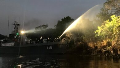 A Marinha empregou 250 militares, 1 aeronave, 1 navio patrulha, 4 embarcações e 5 viaturas em ações como transporte de pessoal e equipamentos, e combate a incêndio florestal na calha do Rio Paraguai.