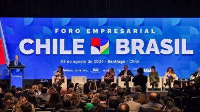 Décio Lima participa do Fórum Empresarial, em Santiago. O evento é parte da missão ao Chile junto com o presidente Lula.