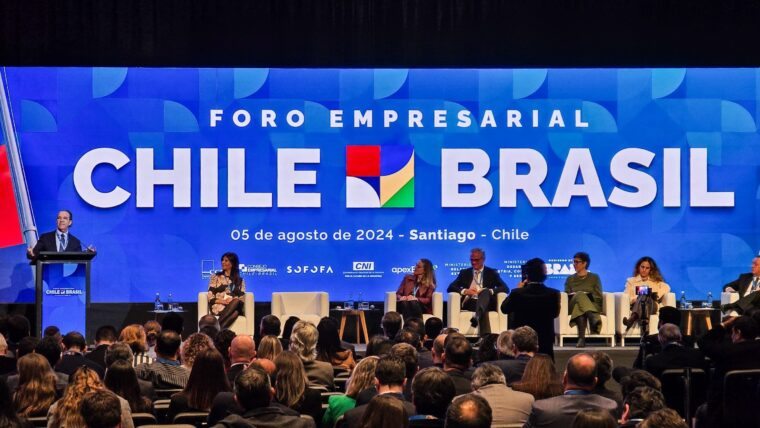 Décio Lima participa do Fórum Empresarial, em Santiago. O evento é parte da missão ao Chile junto com o presidente Lula.