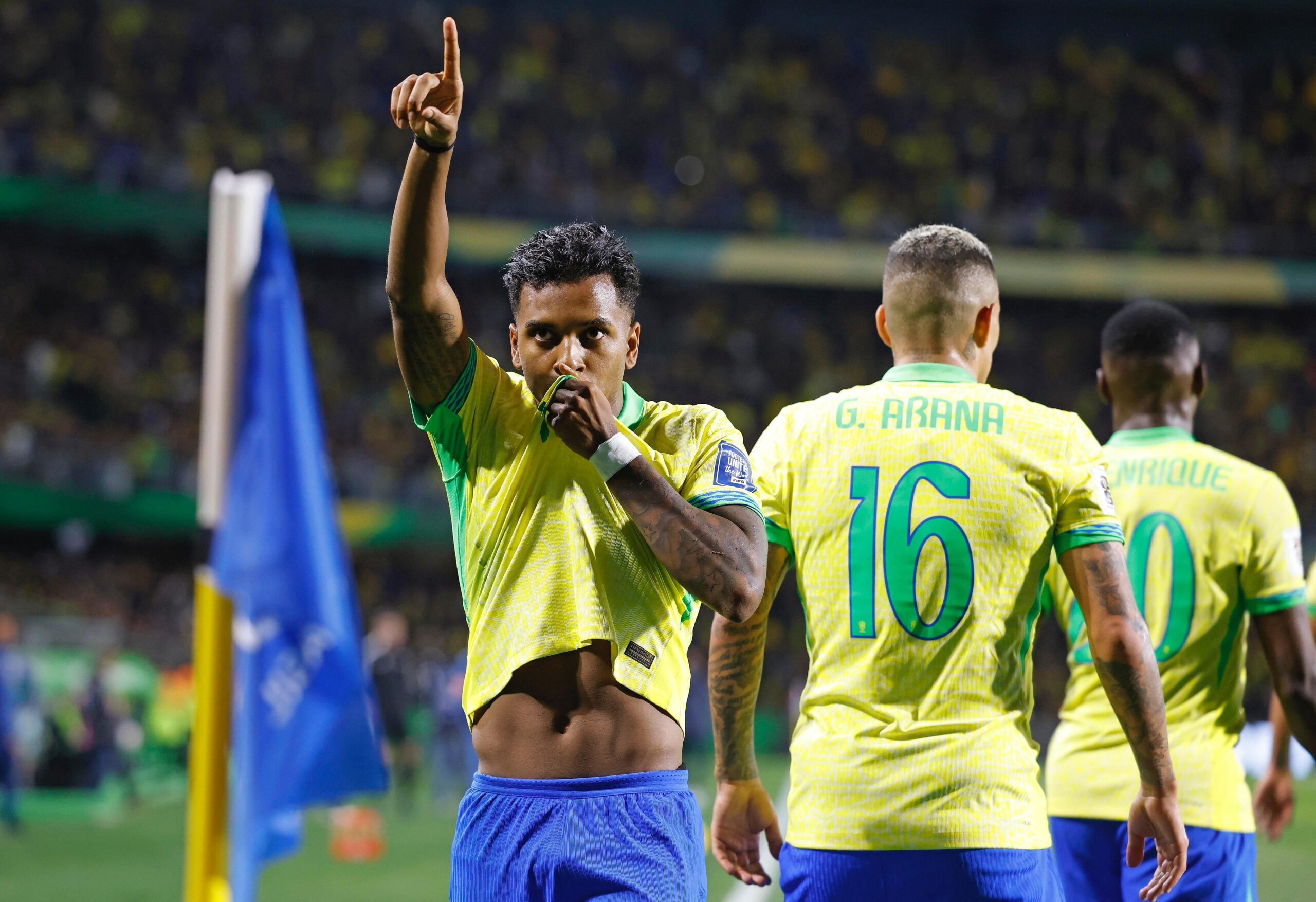 Rodrygo comemora gol da Seleção Brasileira contra o Equador