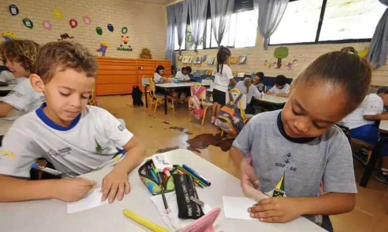 Alunos na sala de aula